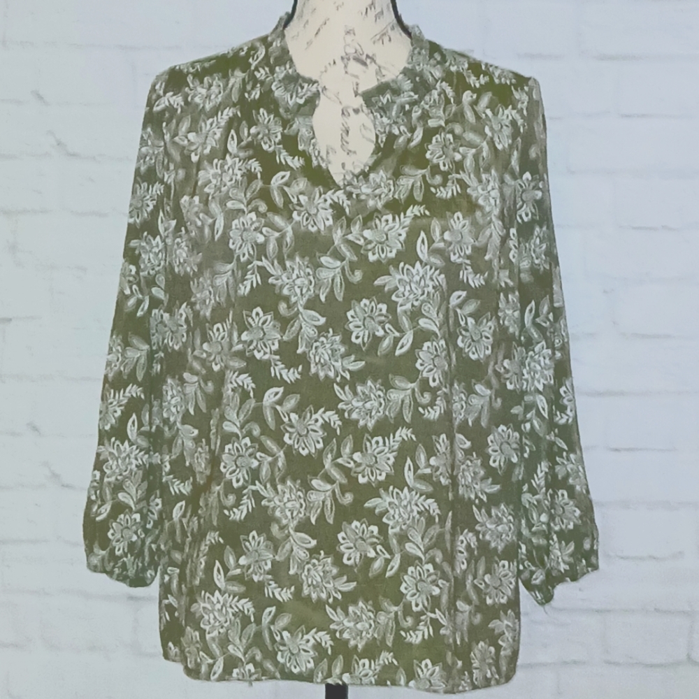 Kim Rogers Women's Green and White Floral Tunic, Size PXL